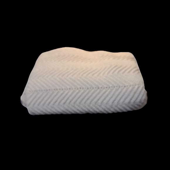 Off White Crocheted Afghan - Picture 7 of 7